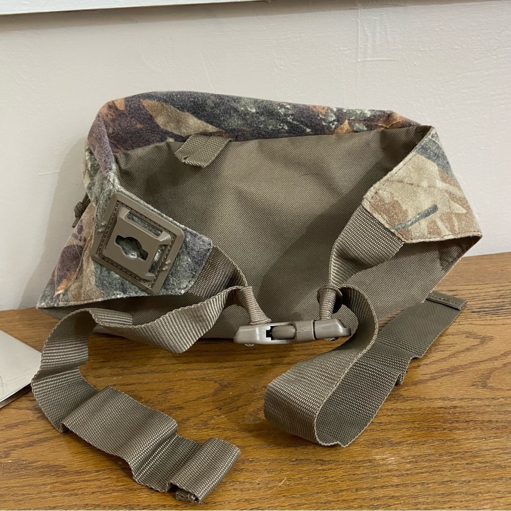 Fieldline Camo Hunting Waist Belt Bag Fanny Pack Waist Pack Adjustable - Picture 2 of 6